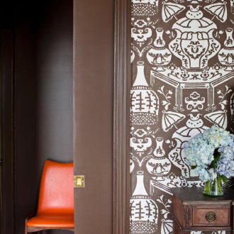 Καφέ συρόμενη πόρτα