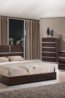 Γυαλιστερό υπνοδωμάτιο εθνοτικού στυλ