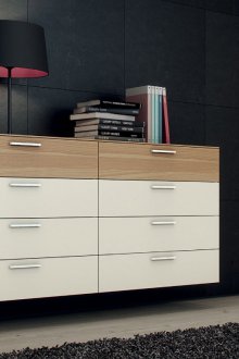 Κρεμαστά συρτάρια στο διάδρομο