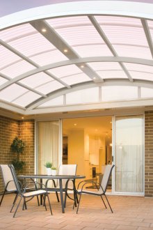 Ημικυκλική οροφή στη βεράντα