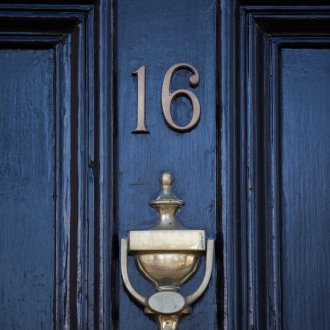 Δωμάτιο στην πόρτα με ματ χρυσό