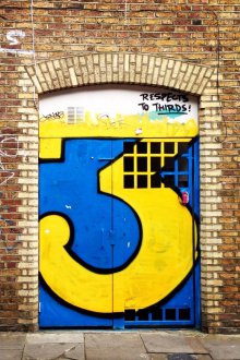 Σχεδίασε τον αριθμό στην πόρτα