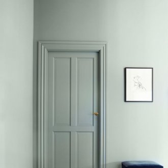 Παστέλ έγχρωμη πόρτα στο εσωτερικό