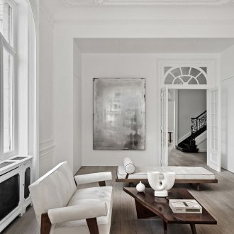 Φωτεινή πόρτα με επάνω διαστολέα στο εσωτερικό