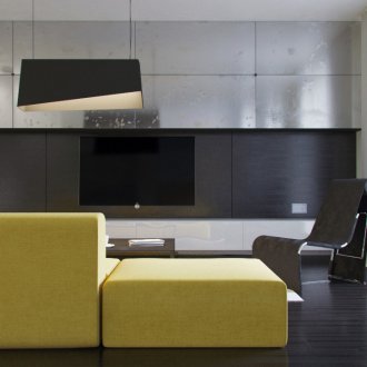 Γυαλιστερά έπιπλα από ασήμι