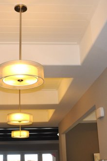 Πίνακας οροφής στο διάδρομο