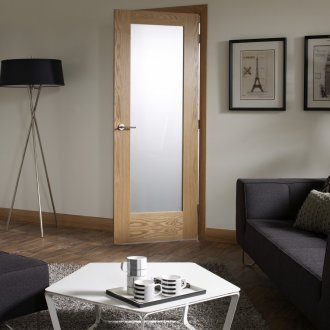 Εσωτερική MDF πόρτα στο σαλόνι
