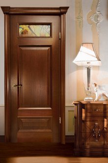 MDF εσωτερική πόρτα στο υπνοδωμάτιο