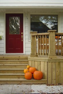 Ξύλινη βεράντα ιδιωτικής κατοικίας