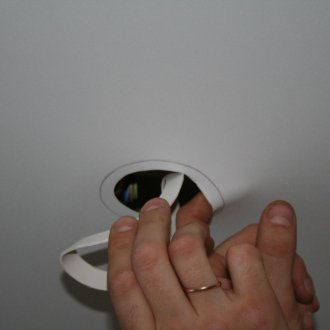 Αντλία νερού μέσω ανοίγματος για φωτιστικά