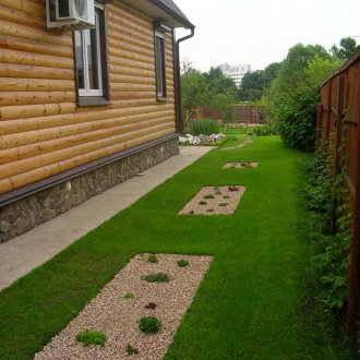 Γκαζόν στον κήπο