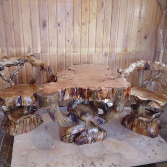 Έπιπλα από τεμάχια