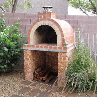 Φούρνος από τούβλα με μπάρμπεκιου