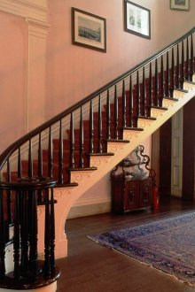 Κλασσική σκάλα οπλισμένου σκυροδέματος