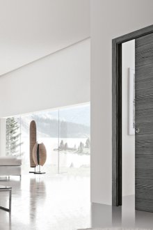 Γκρίζα συρόμενη πόρτα