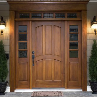 Ξύλινη πόρτα