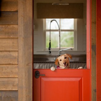 Κόκκινη πόρτα για δώρο