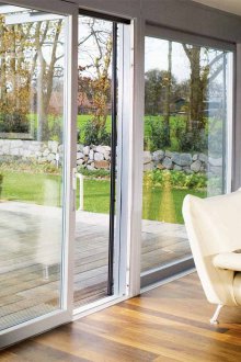 Πόρτα για εξοχική κατοικία στη βεράντα