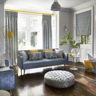 Γκρι κουρτίνες στο εσωτερικό