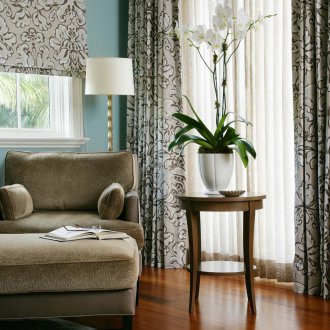 Γκρι καφέ κουρτίνες