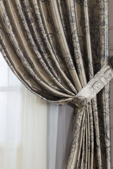 Γκρι Κουρτίνες