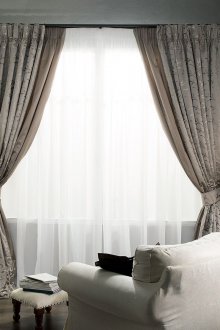 Γκρίζες κουρτίνες τύπου Provence