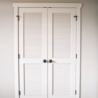 Swing Louvre Πόρτα