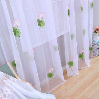 Πράσινες τυπωμένες κουρτίνες