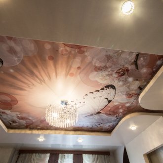 Οροφή από σατέν με εκτύπωση φωτογραφιών