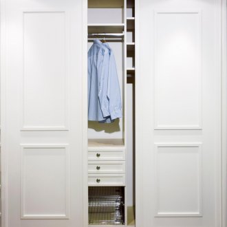 Hvit garderobe