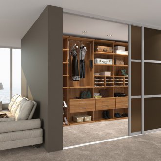 Καφέ πόρτες ντουλάπες