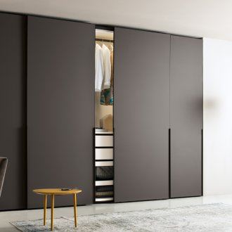 Γυαλισμένες πόρτες δωματίου