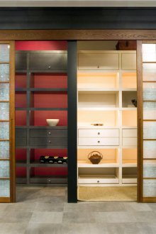 Ιαπωνικά σκεύη δωμάτιο ντουλάπα