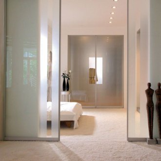 Αρθρωτή συρόμενη πόρτα