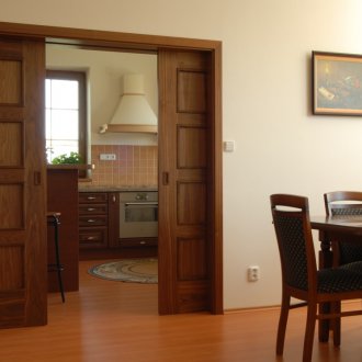 Πόρτα κουζίνας καρυδιού