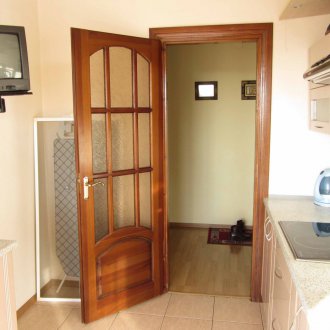 Πόρτα κουζίνας με γυαλί