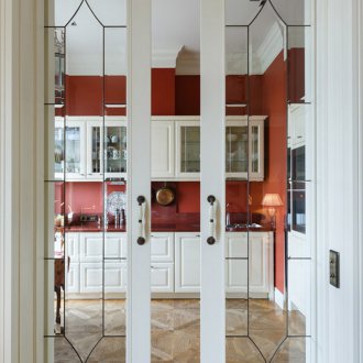 Βιτρίνα πόρτα στην κουζίνα