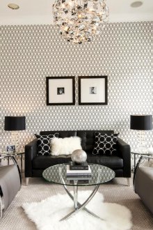 Γκρι ταπετσαρία στο σαλόνι