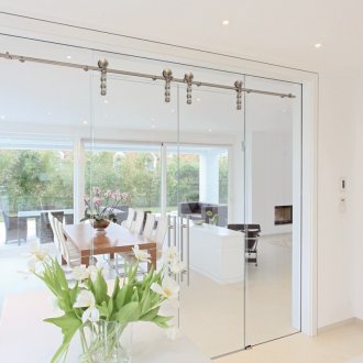 Συρόμενη πόρτα