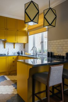 Κίτρινα κουρτίνες στην κουζίνα