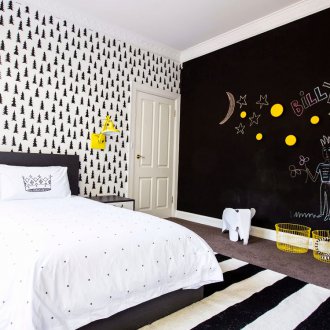 Γραφή στο εσωτερικό του νηπιαγωγείου