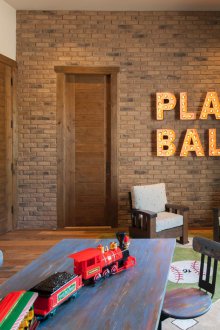 Η επιγραφή στο εσωτερικό