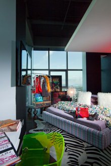 Φωτεινή επιγραφή στο εσωτερικό