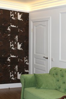 Ταπετσαρία κάτω από το δέρμα στο σαλόνι