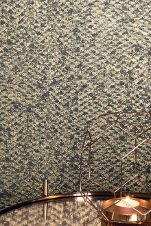 Ταπετσαρία κάτω από το δέρμα με χρυσό