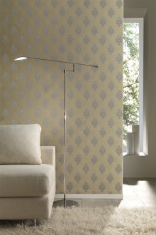 Βανδαλώδης ταπετσαρία στο σαλόνι