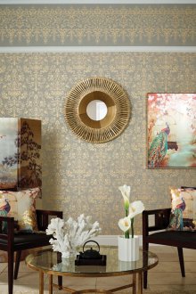 Χρυσή ταπετσαρία σε ηθικό ύφος.