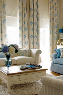 Παστέλ μπλε κουρτίνες