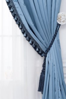 Μπλε κουρτίνες