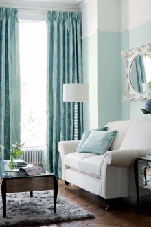 Μπλε κουρτίνες με μοτίβο